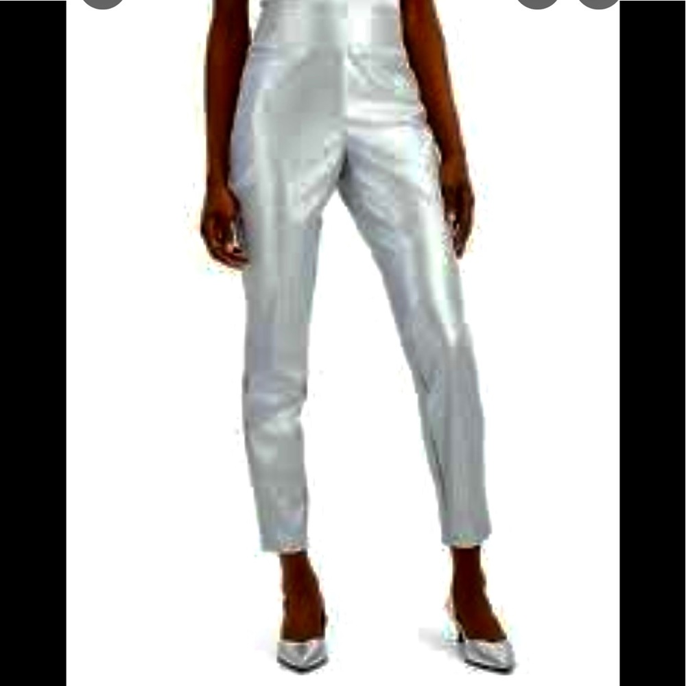 EUC INC Silver Faux Leather high rise skinny pants.Definitely makes a statement!